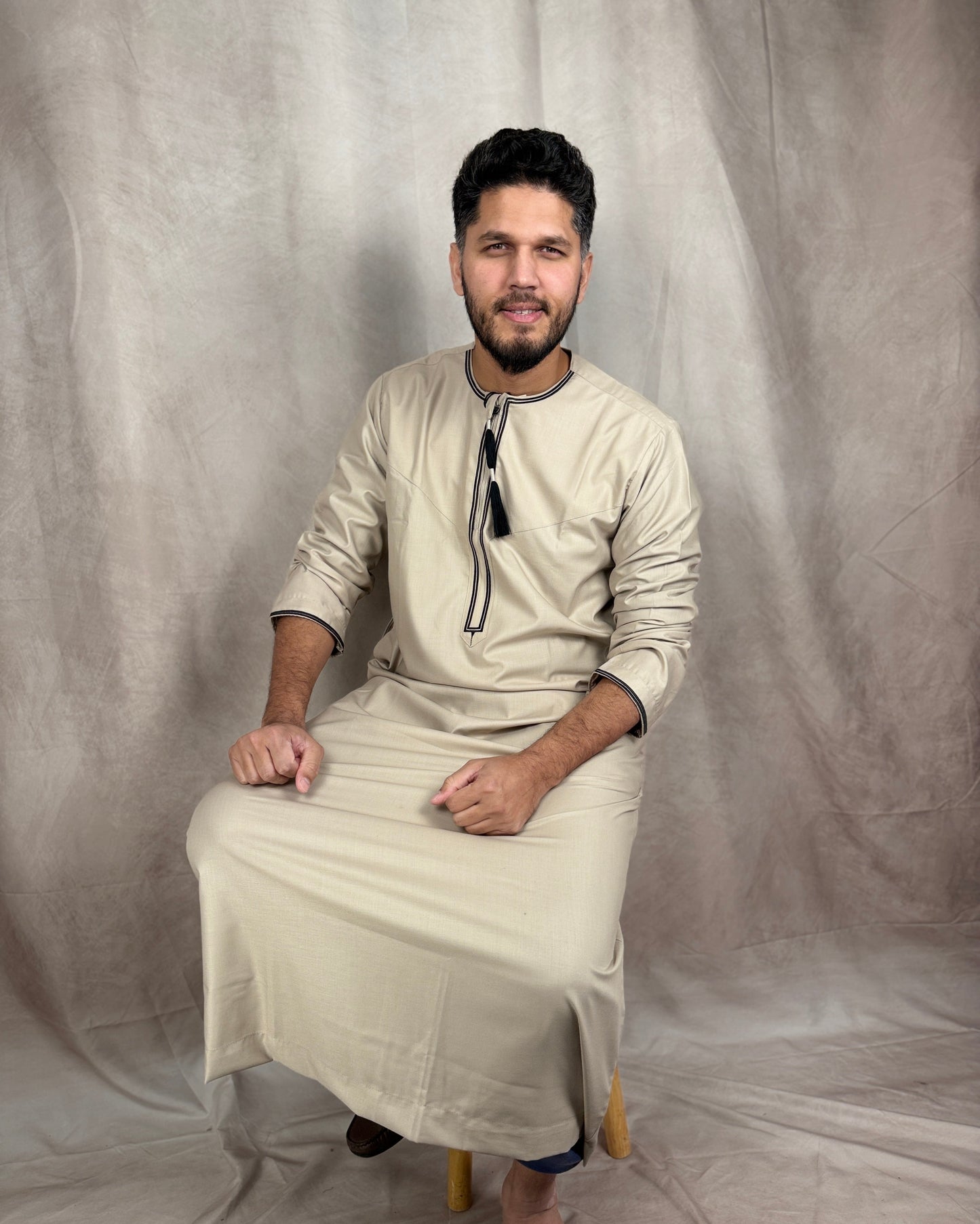 Classic Omani Style Thobe – Beige with Black Tassel