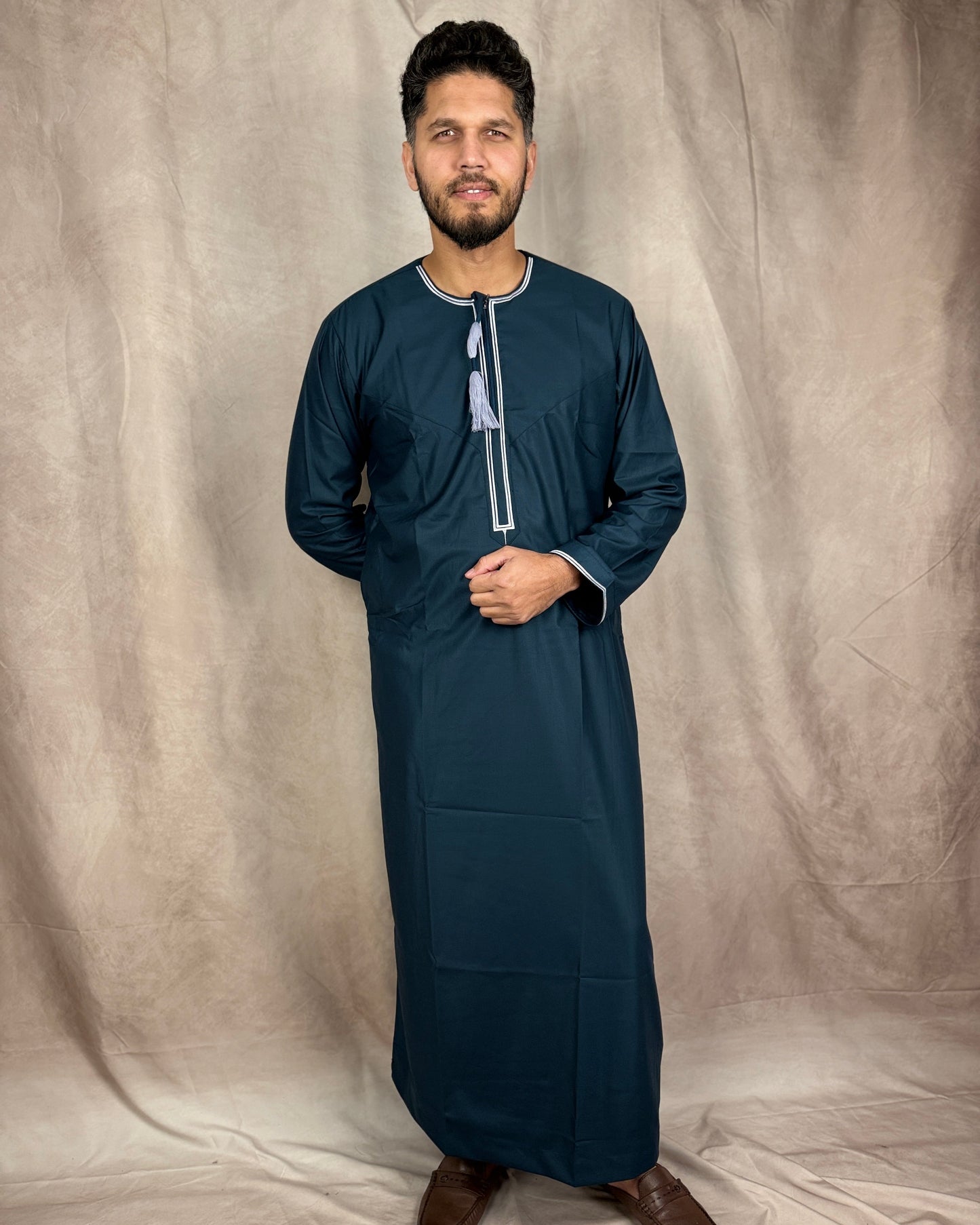 Classic Omani Style Thobe – Green with Black Tassel