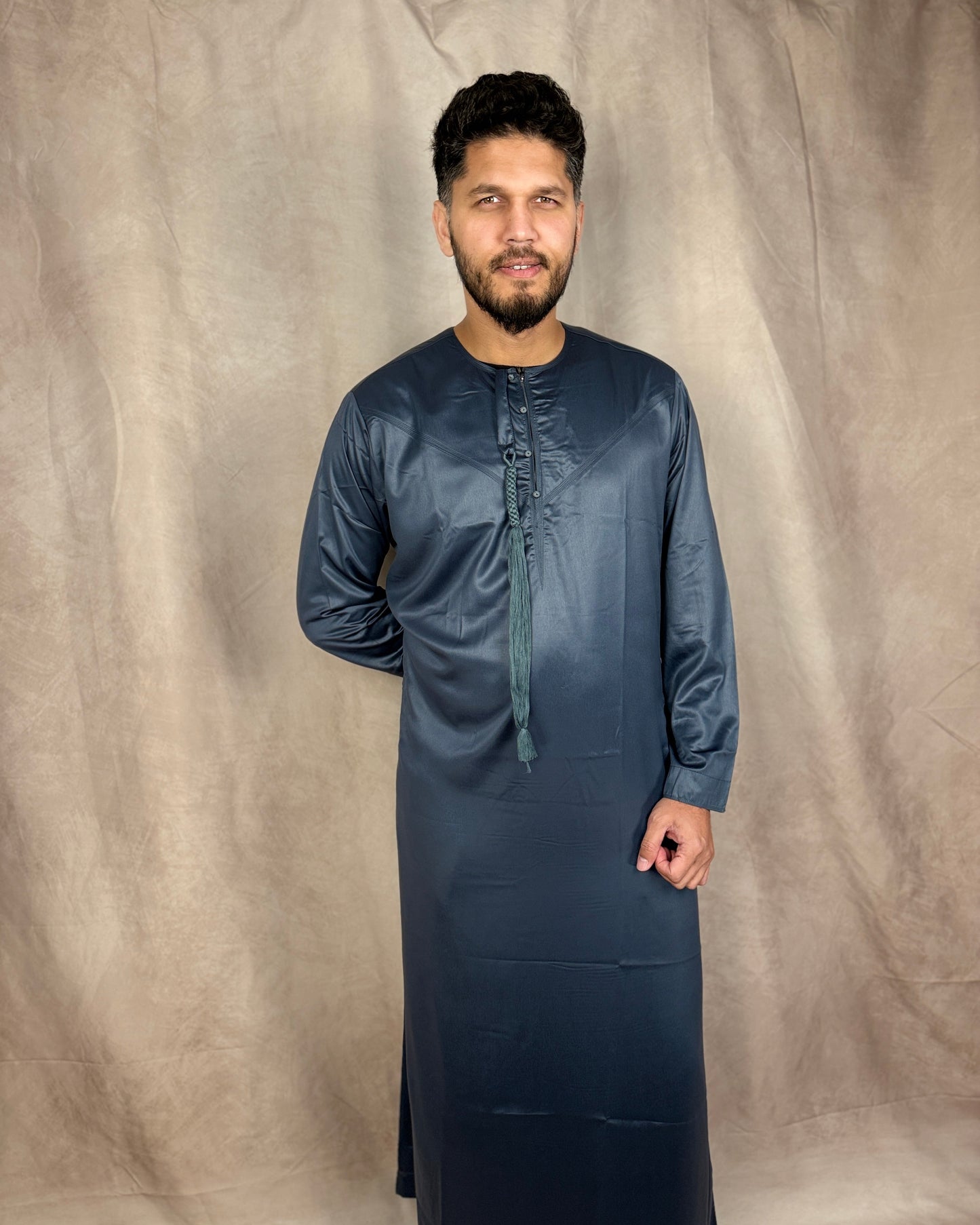 Emaar Thobe – Blue with Tassel
